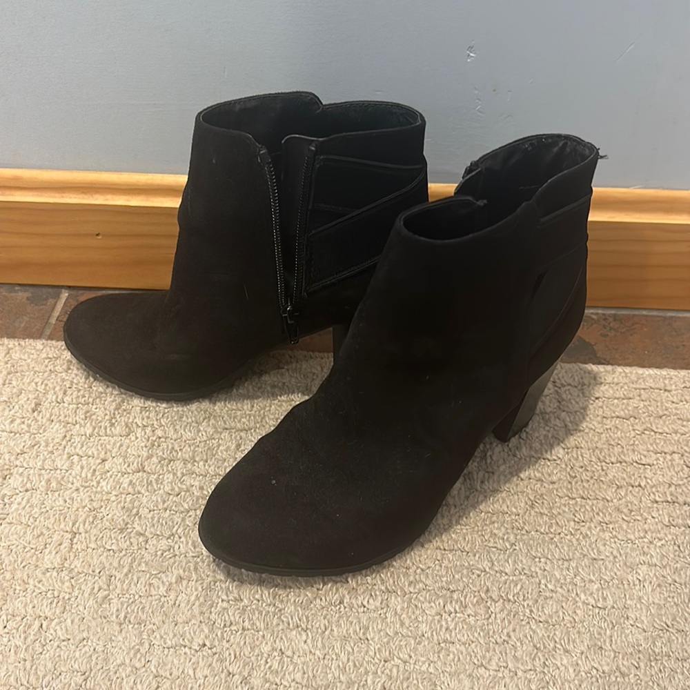 Black heel ankle book size 6 1/2